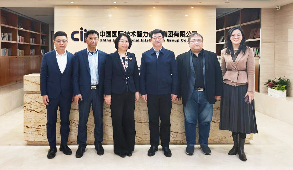 江西省政府副秘書長(zhǎng)、省政務(wù)服務(wù)辦主任邵高一行拜訪中智集團(tuán)